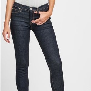 Hudson Nico Midrise Super Skinny Jeans